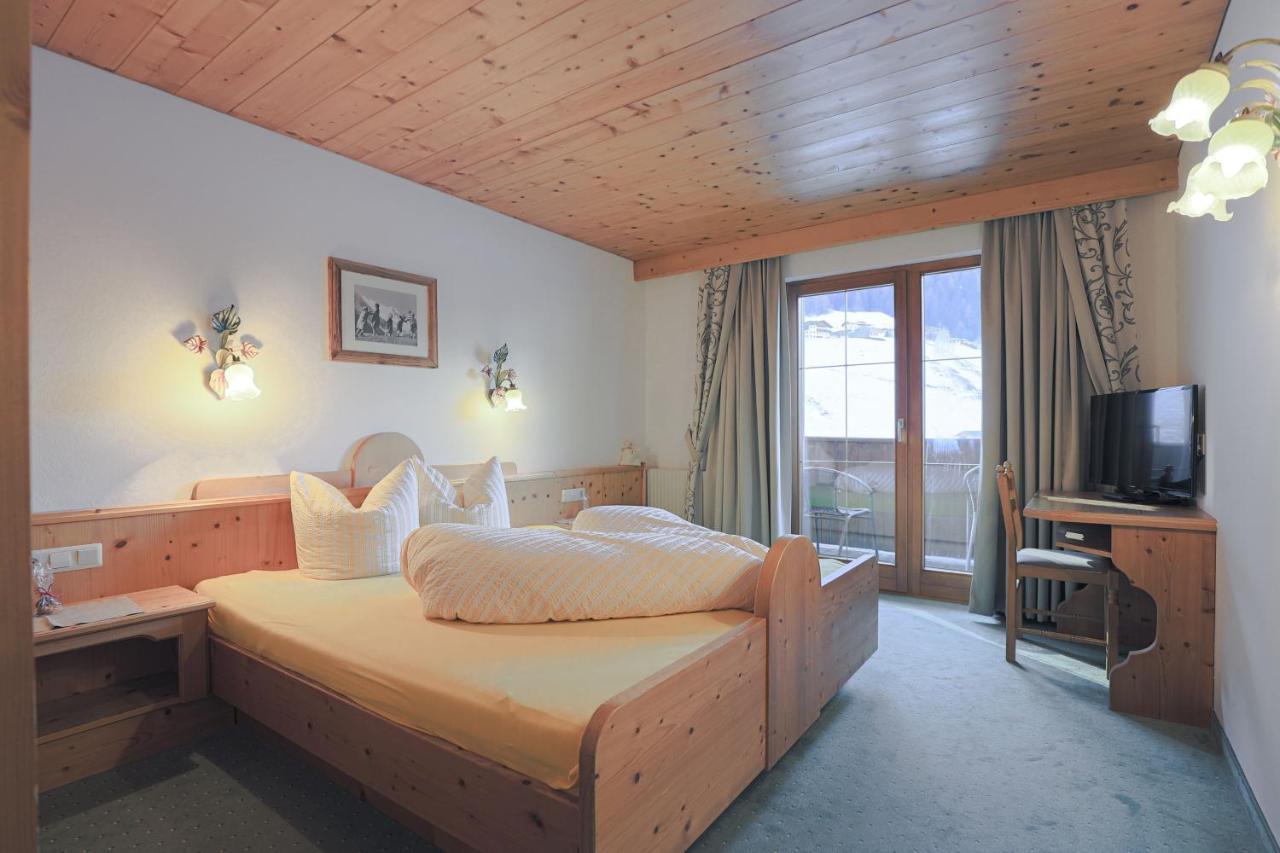 ניוסטיפט אים סטובאיטל Ausserwieserhof מראה חיצוני תמונה