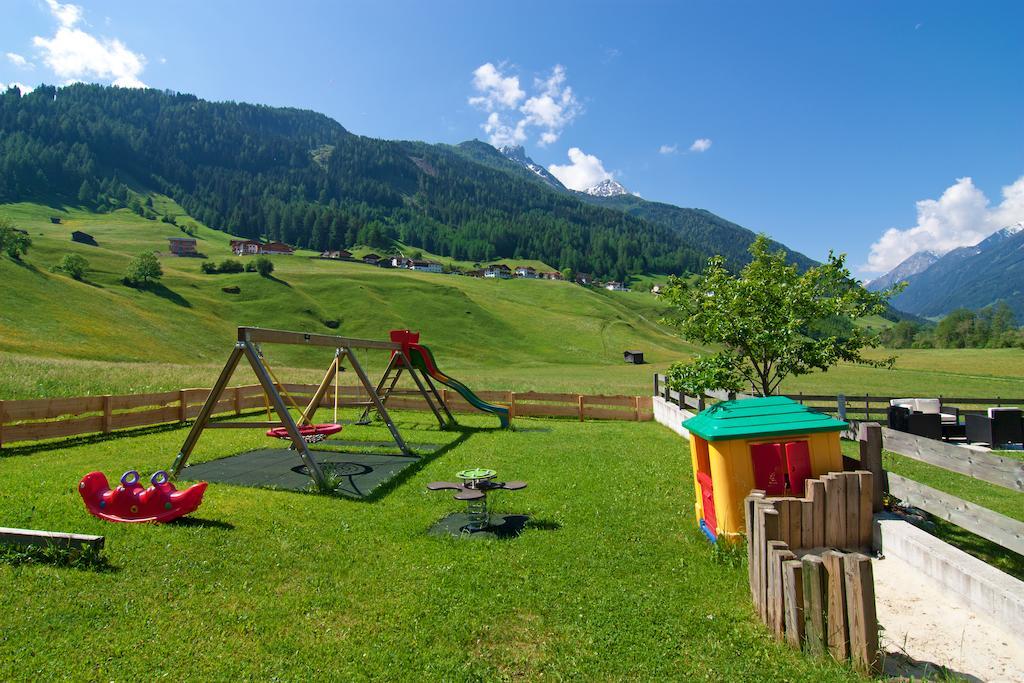 ניוסטיפט אים סטובאיטל Ausserwieserhof מראה חיצוני תמונה