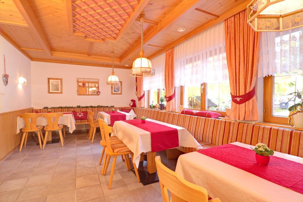 ניוסטיפט אים סטובאיטל Ausserwieserhof מראה חיצוני תמונה